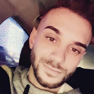 Meet your Posher, Emilio